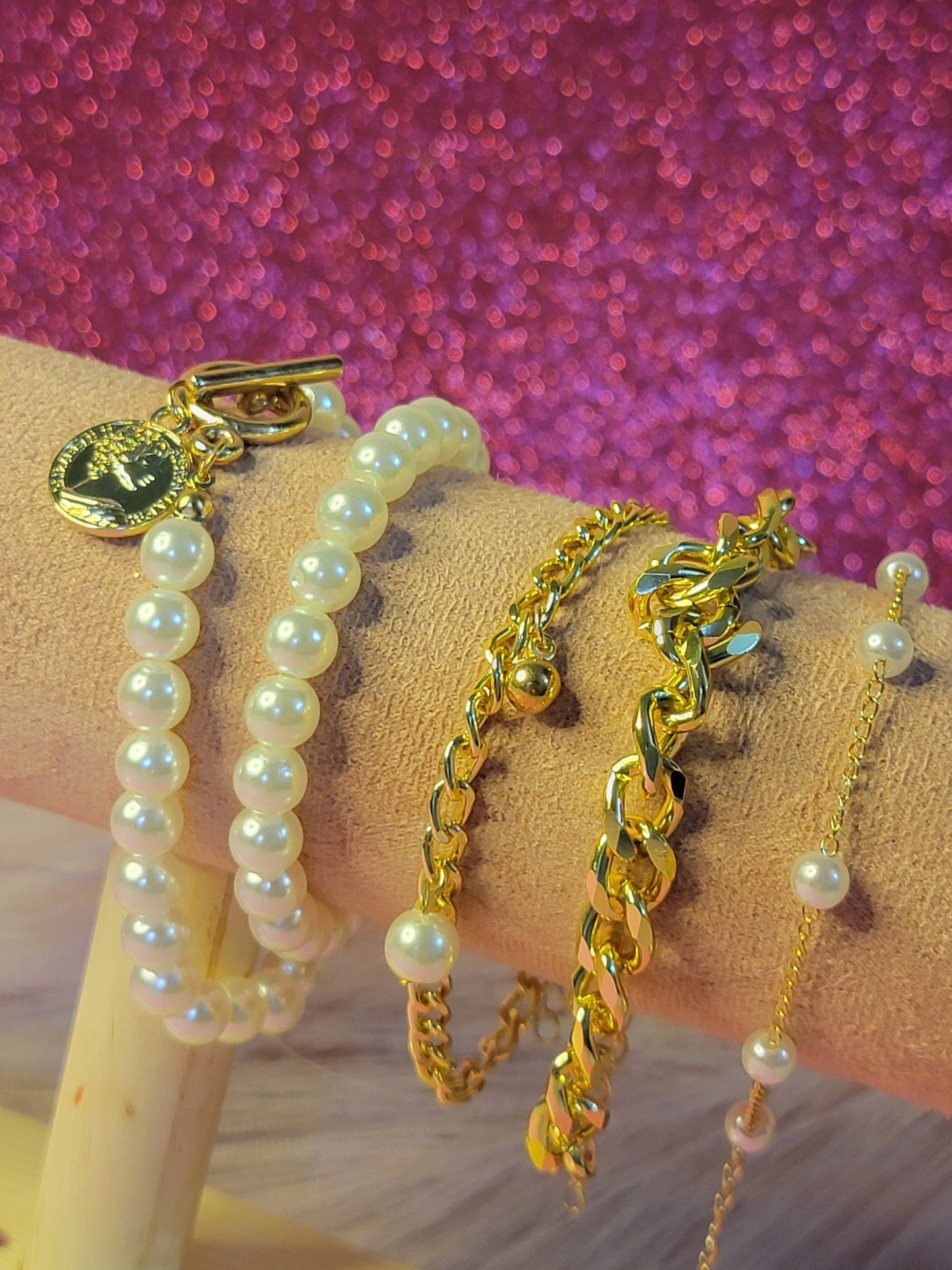 Five pair pearl bracelet