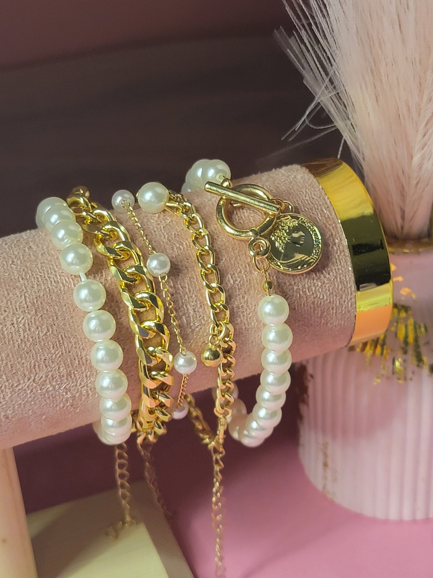 Five pair pearl bracelet