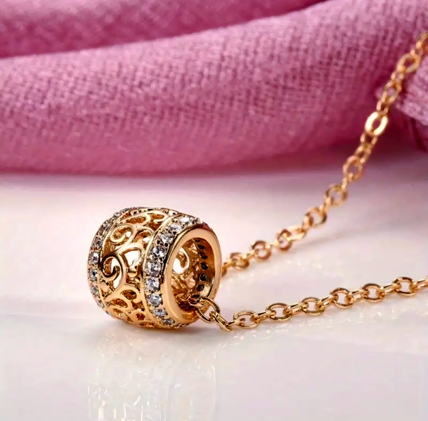 Exquisite Hollow Circle Necklace