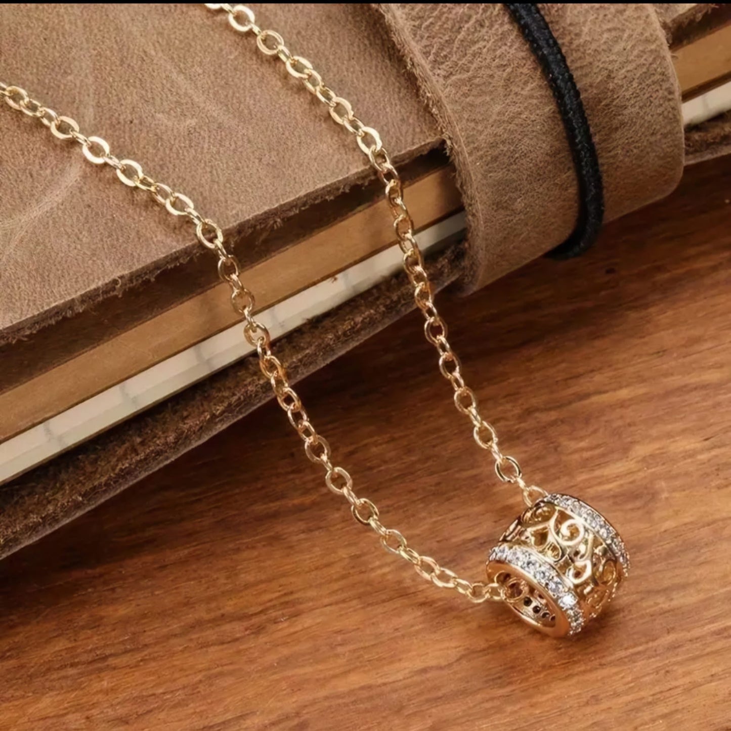 Exquisite Hollow Circle Necklace