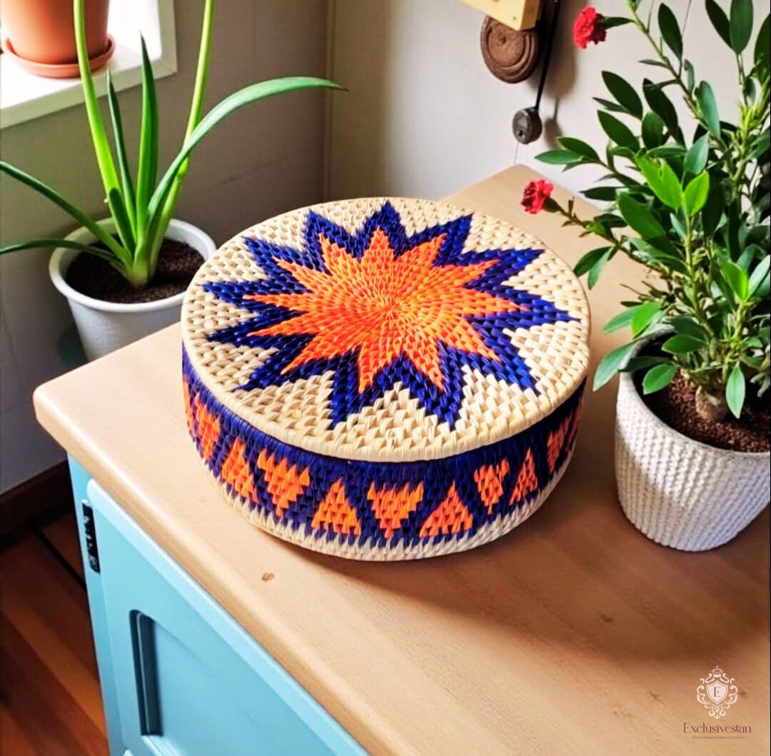 Radiant Star Handwoven Date Palm Leaf Hotpot