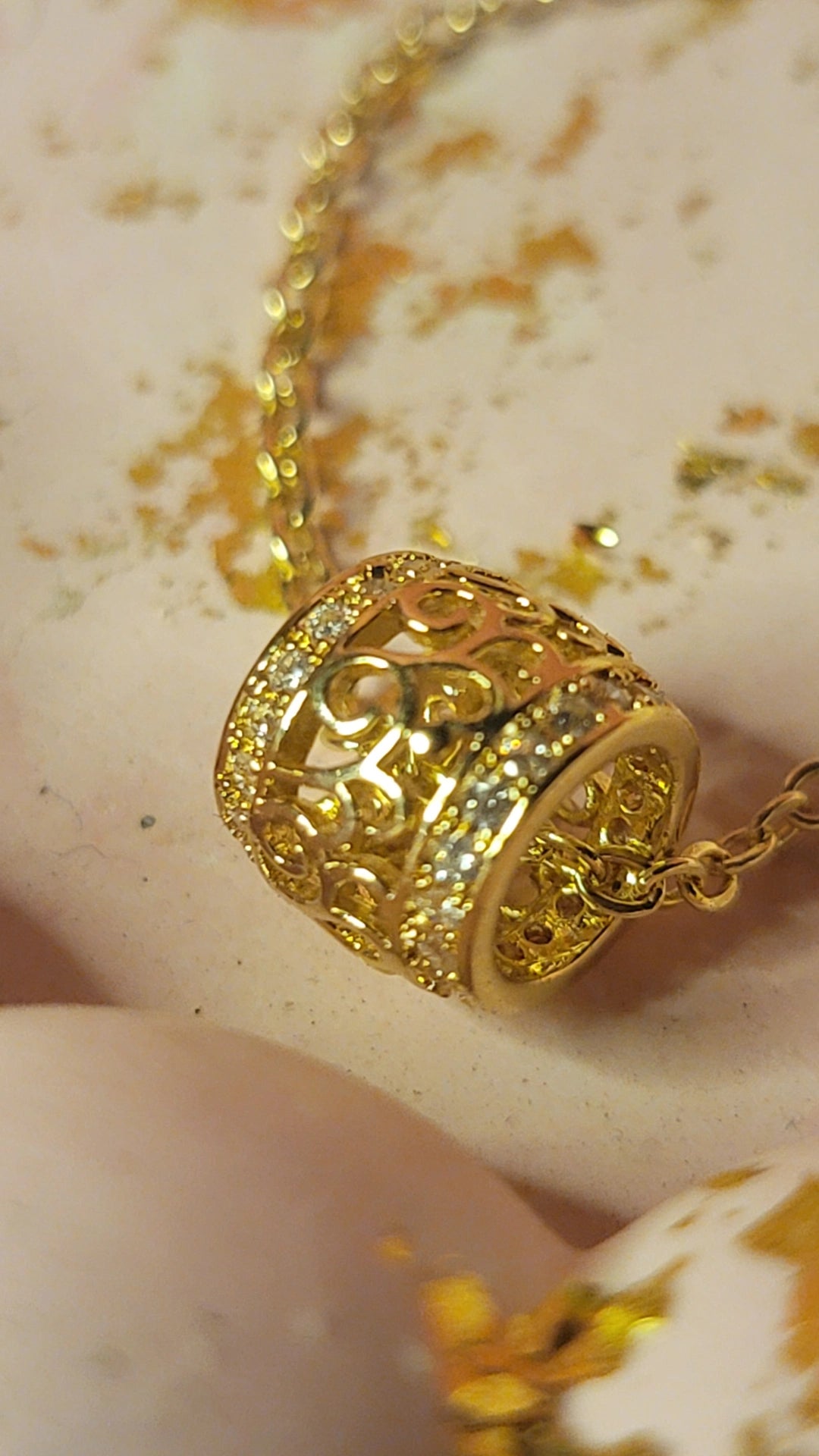 Exquisite Hollow Circle Necklace