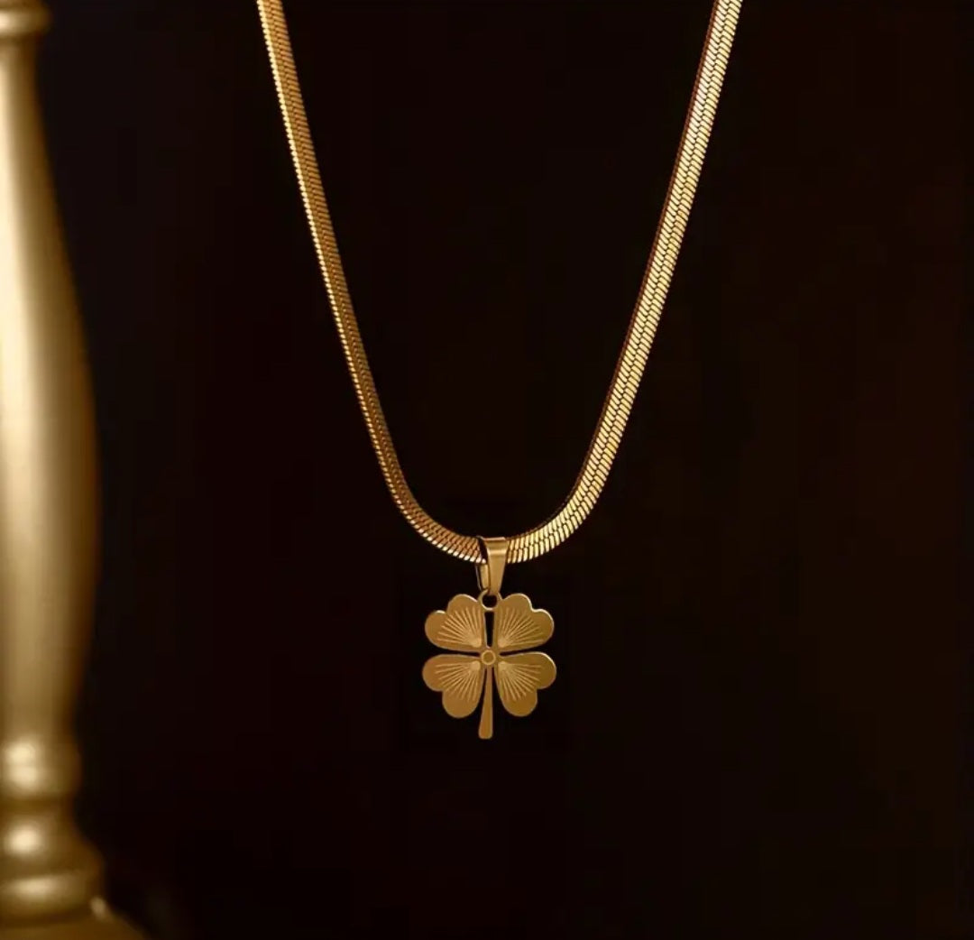 Gold flower pendant